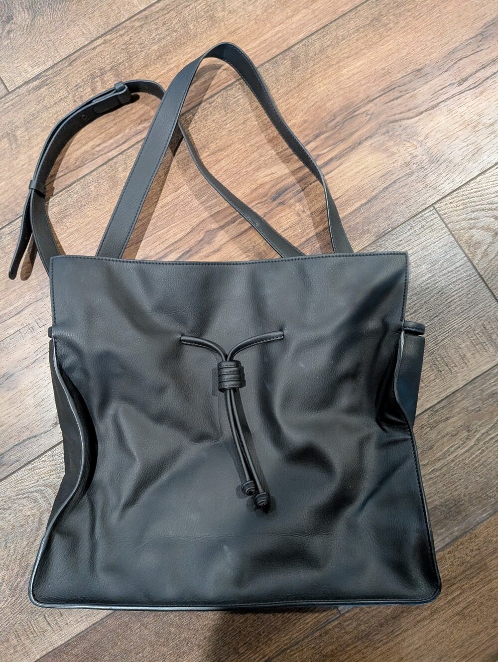 von Holzhausen "The Large Shopper" in Black Vegan
